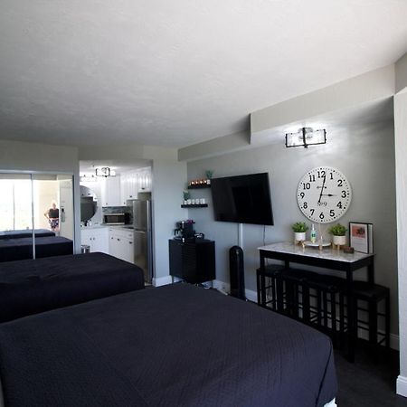 Modern Beach Condo-Дейтона Бийч Екстериор снимка