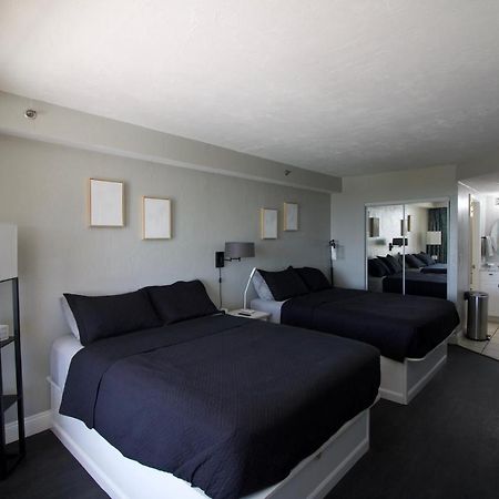 Modern Beach Condo-Дейтона Бийч Екстериор снимка